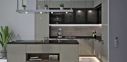 Высокоглянцевая плита