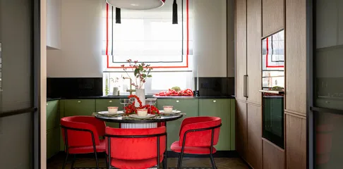 Интерьер цвета листвы и спелых ягод для загородного дома