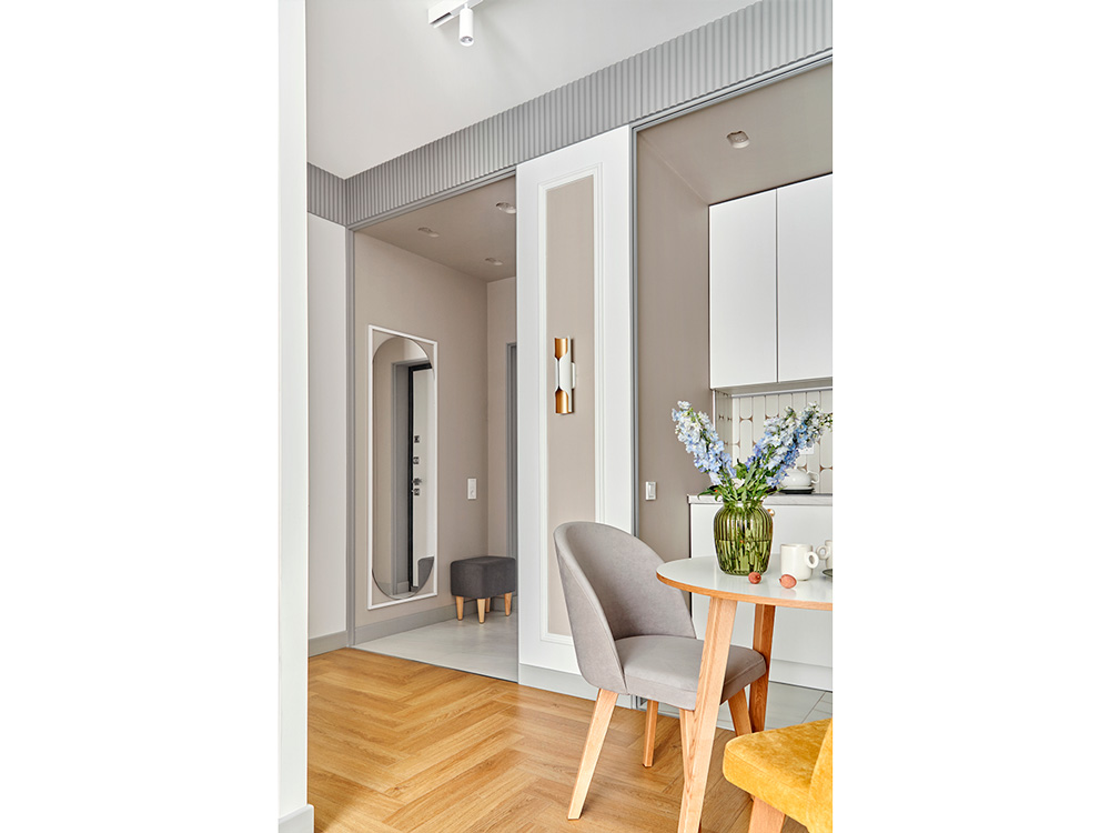 Зона комфорта: ода белому и бежевому цвету в московской евродвушке - фото №6