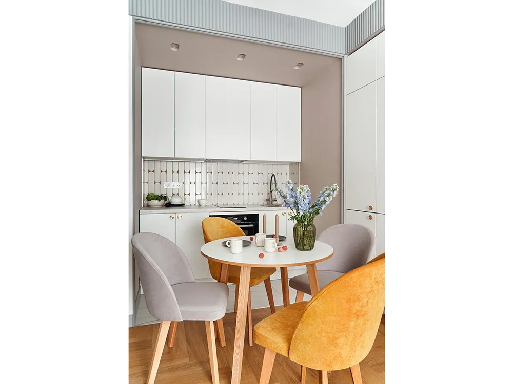 Зона комфорта: ода белому и бежевому цвету в московской евродвушке - фото №5