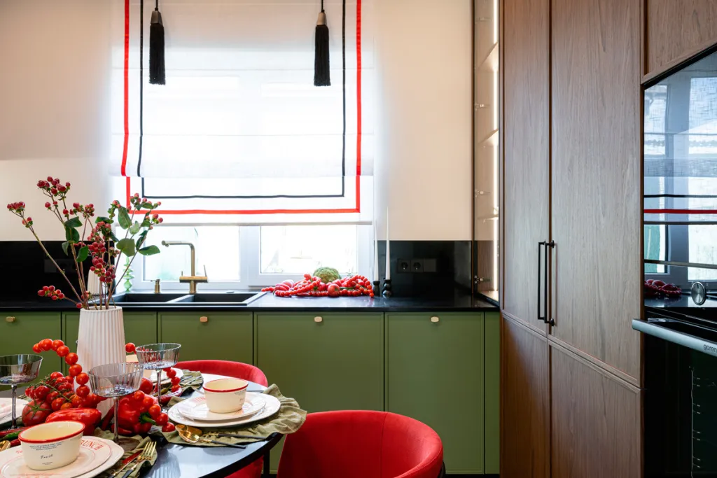 Интерьер цвета листвы и спелых ягод для загородного дома - фото №3