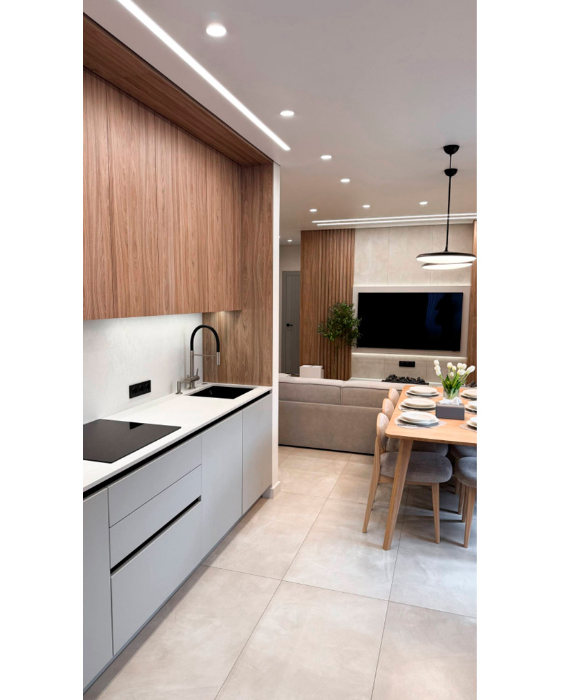 Кухня и вся мебель для большой семьи в просторной петербургской квартире - фото №8