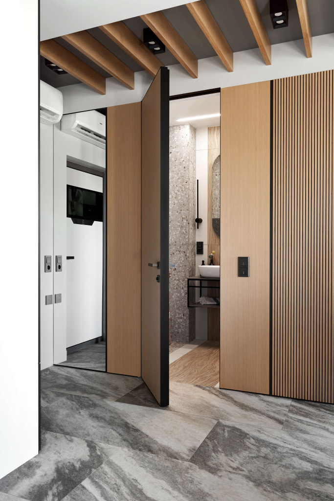 Кухня в двухэтажной квартире на севере Москвы - фото №16